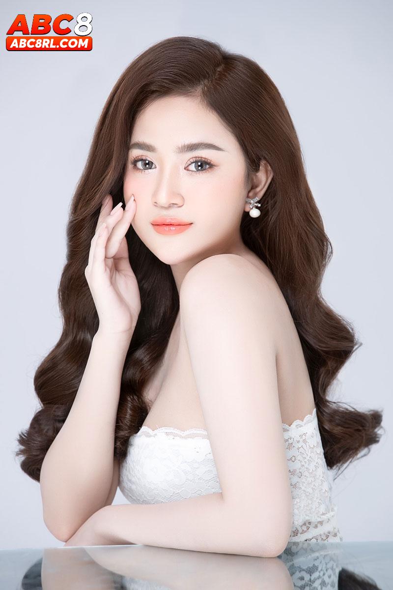 Hành trình xây dựng thương hiệu cá cược của tác giả Nguyễn Hoàng Ly ABC8
