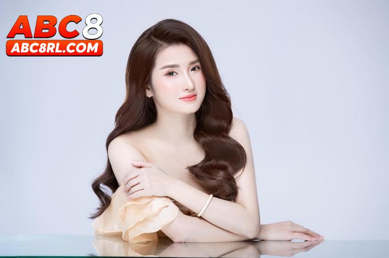 Sự thành công của tác giả Nguyễn Hoàng Ly ABC8 đến từ đầu?
